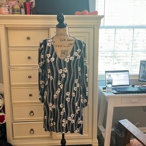 Express mini dress with long sleeves